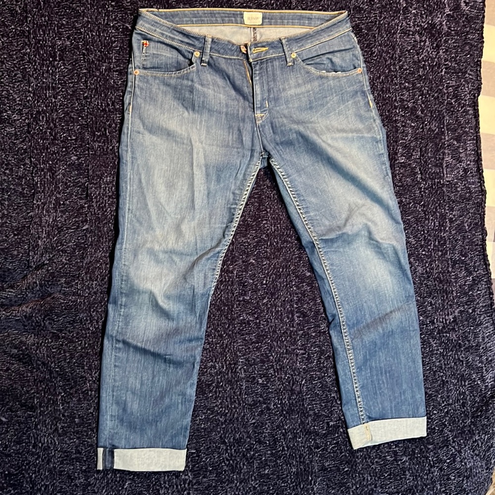 Hudson Cropped Straight Leg Jeans; size 32